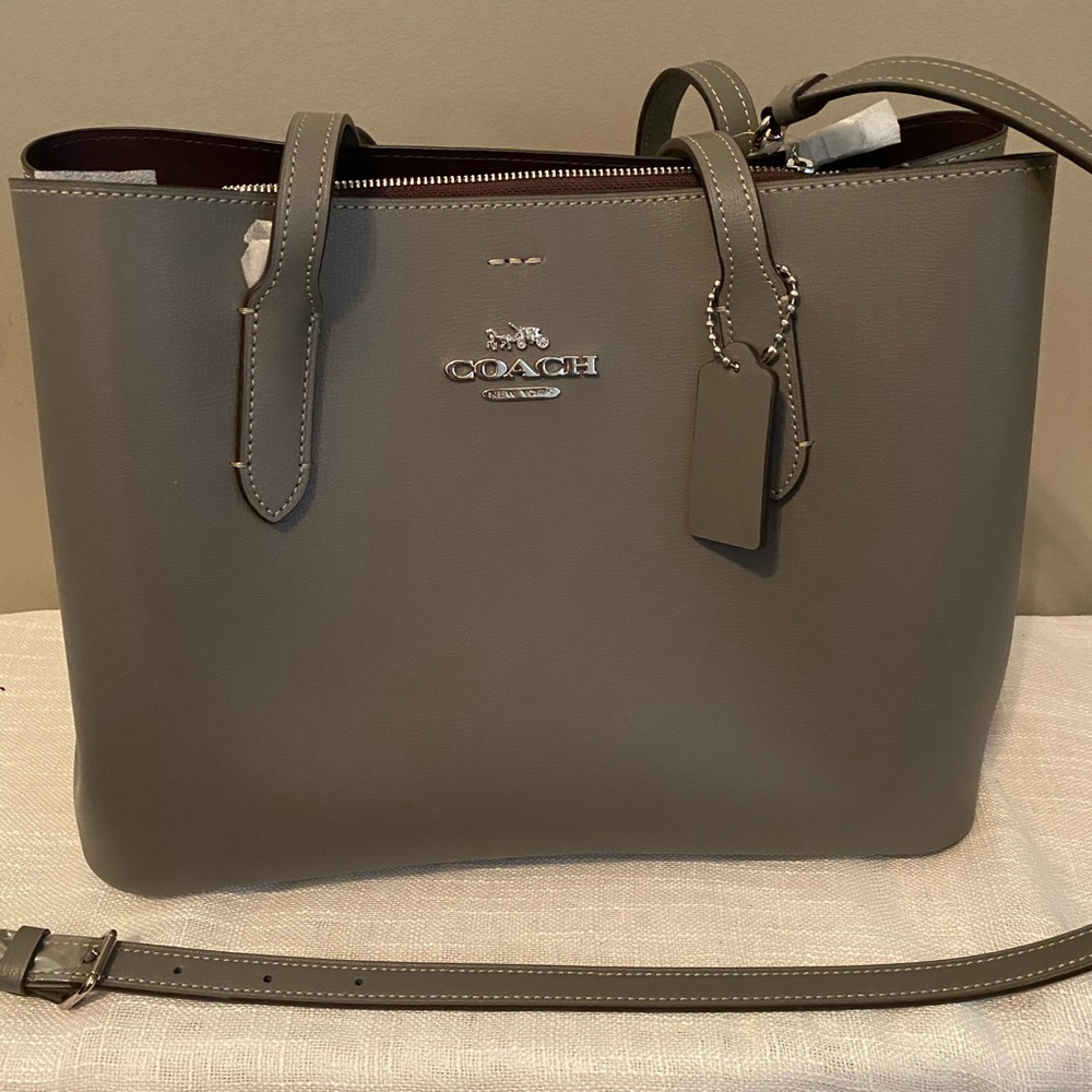 New! Coach Purse